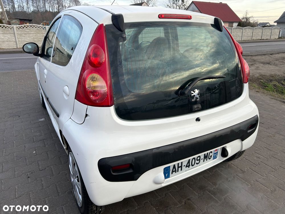 Peugeot 107 1.4 HDI Trendy - 3