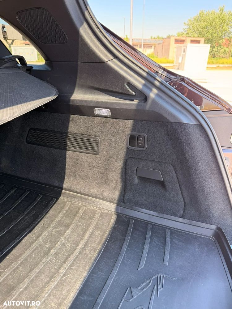 Porsche Cayenne - 30