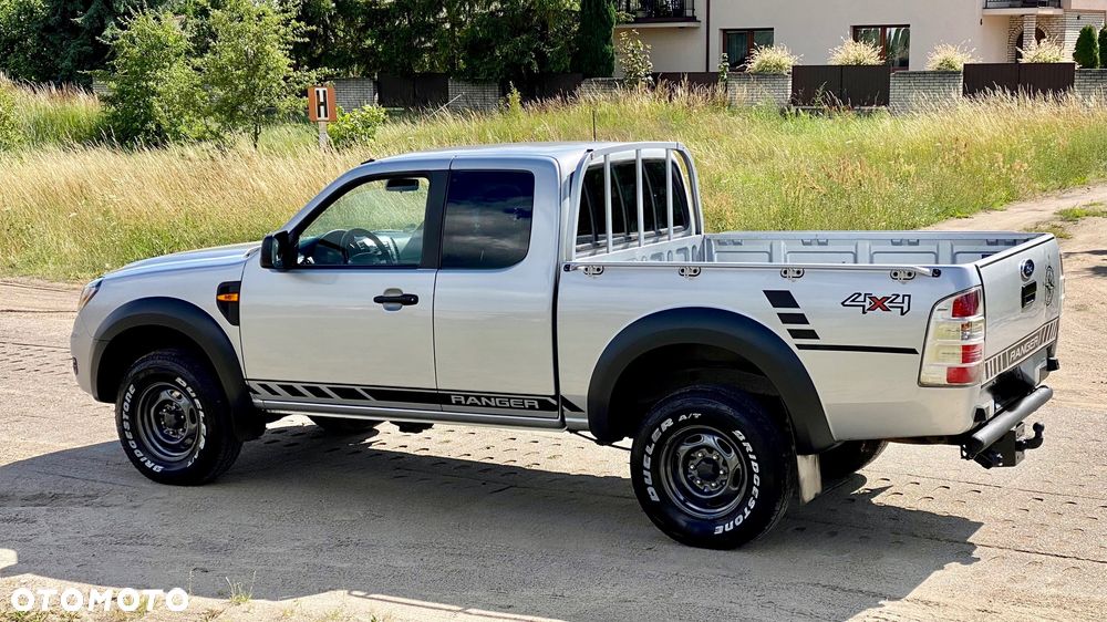 Ford Ranger 2.5 TDCi DC XLT - 4
