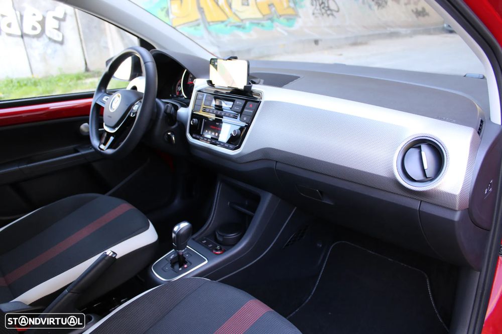 VW Up! 1.0 BMT High Auto - 16
