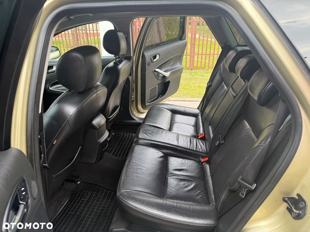 Ford Mondeo 2.0 TDCi Ghia X - 11