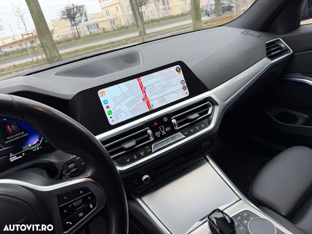 BMW Seria 3 320i AT - 9