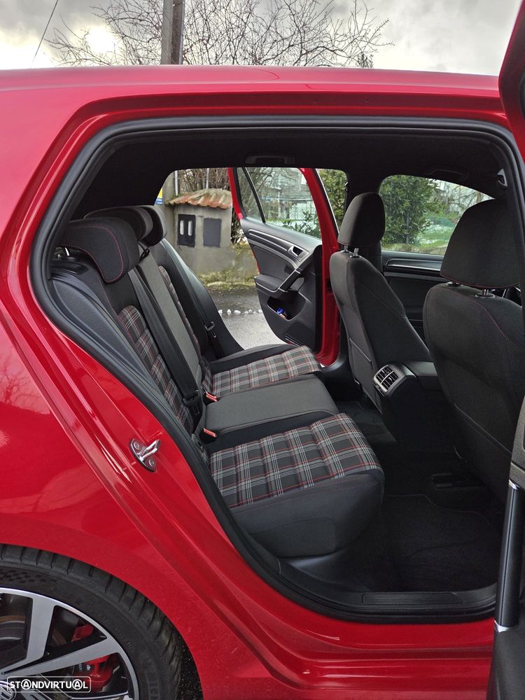 VW Golf GTI 2.0 TSI OPF DSG Performance - 3