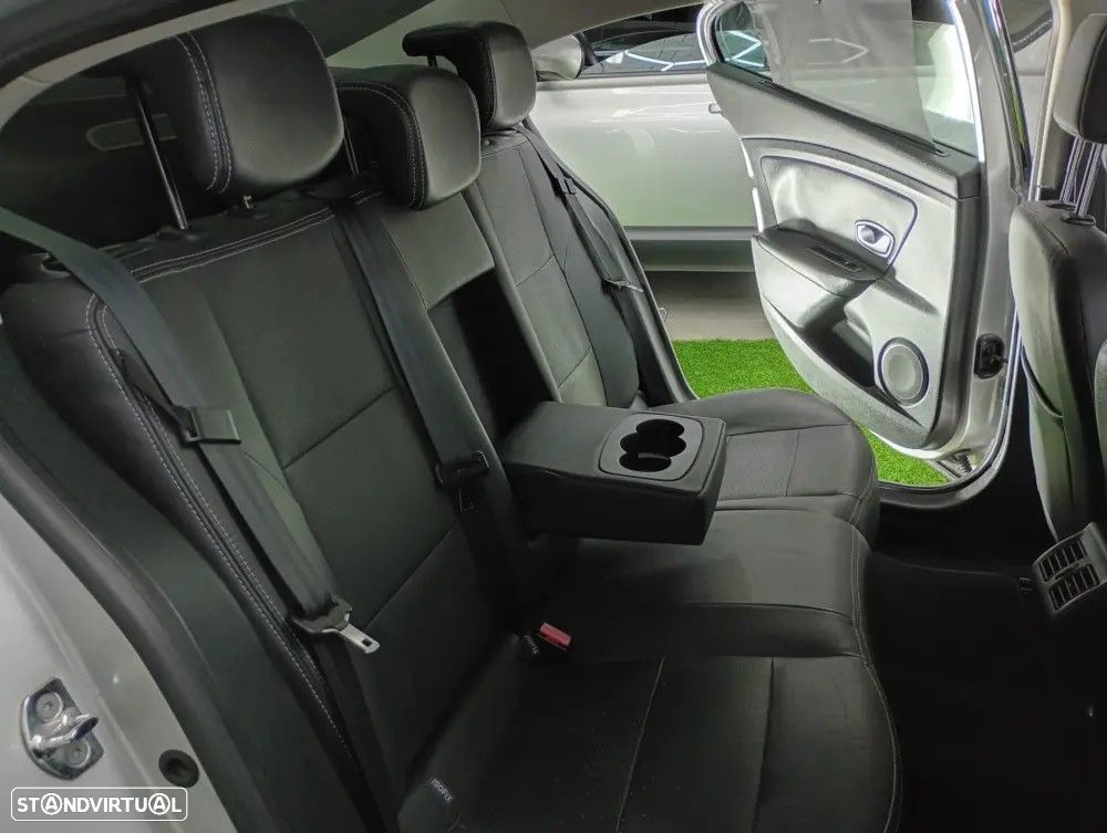 Renault Fluence 1.5 dCi Exclusive — fotografia 24