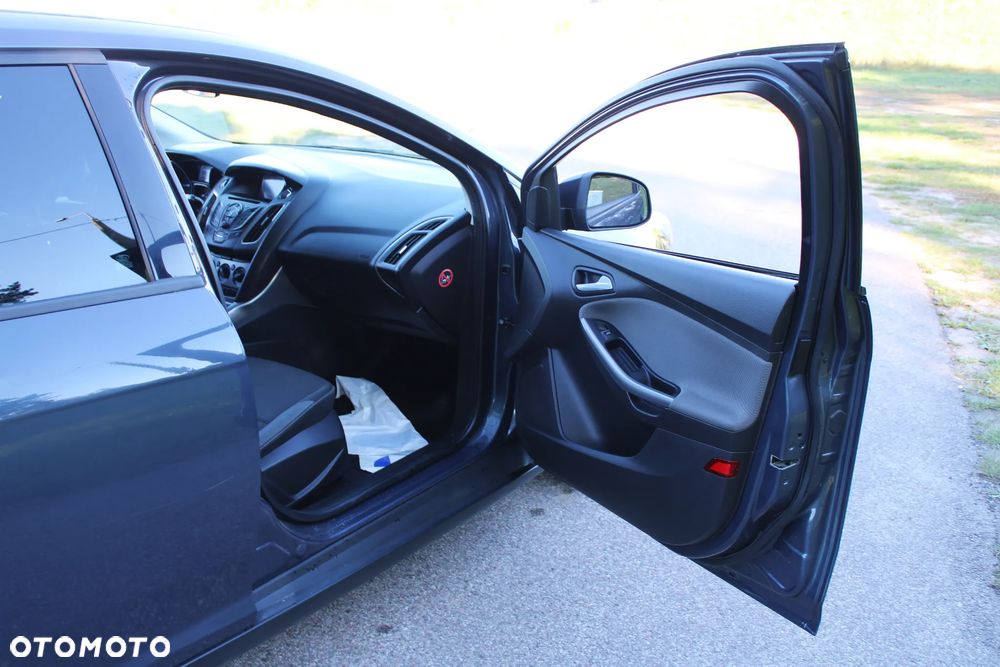Ford Focus SW - 24