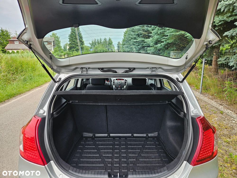 Kia Ceed 1.4 CVVT Attract - 30