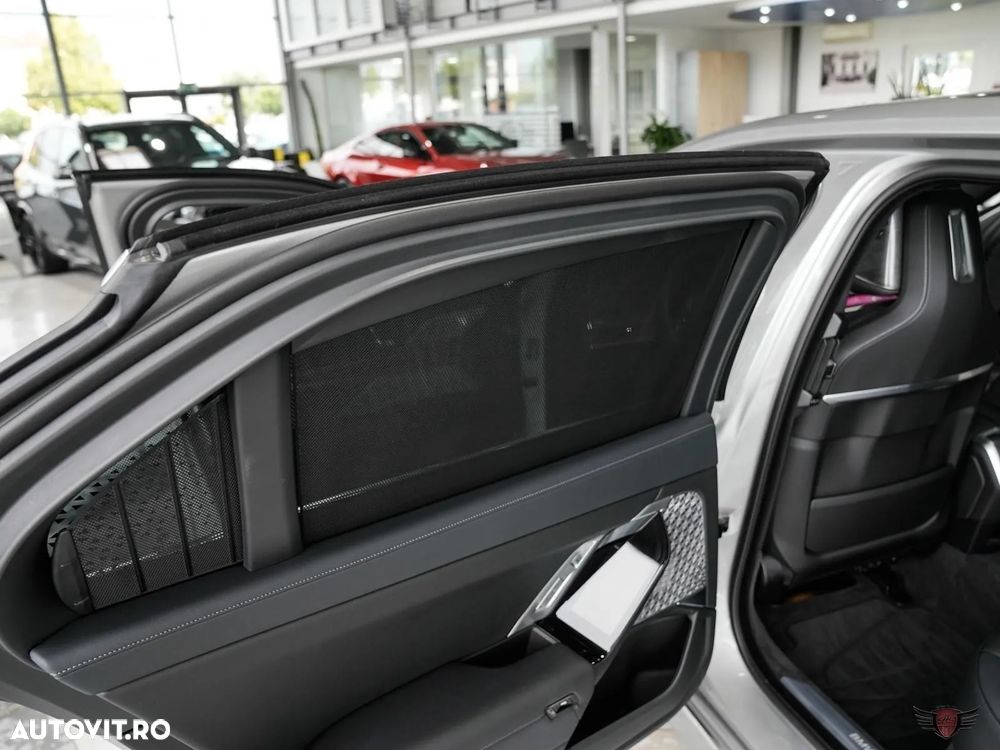 BMW Seria 7 740d xDrive - 33