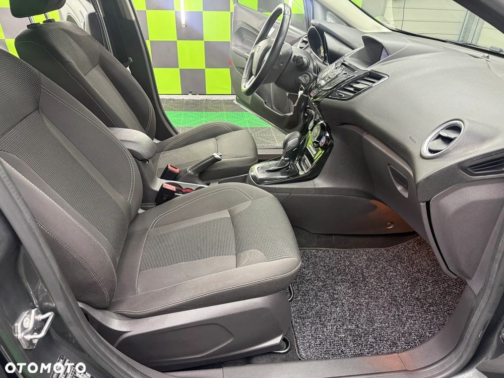 Ford Fiesta - 12