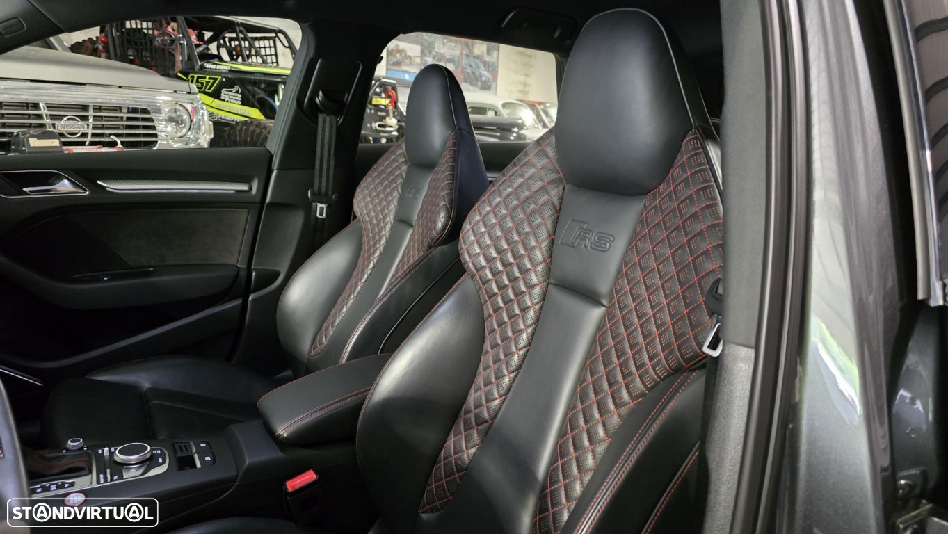 Audi RS3 Sportback 2.5 TFSI quattro S tronic - 43