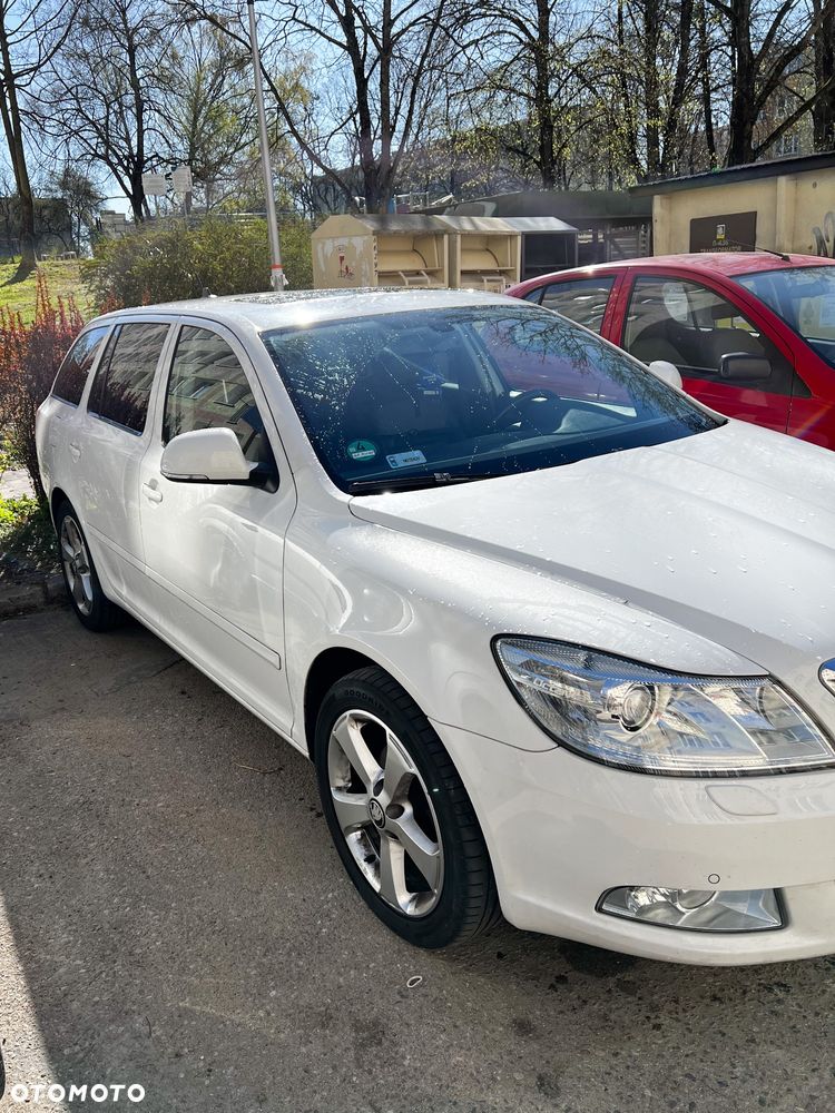 Skoda Octavia 1.4 TSI Active DSG - 2
