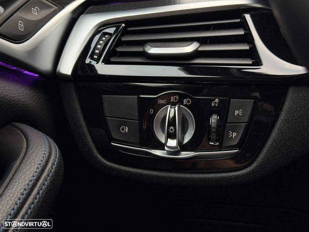 BMW 530 e Pack Desportivo M - 28