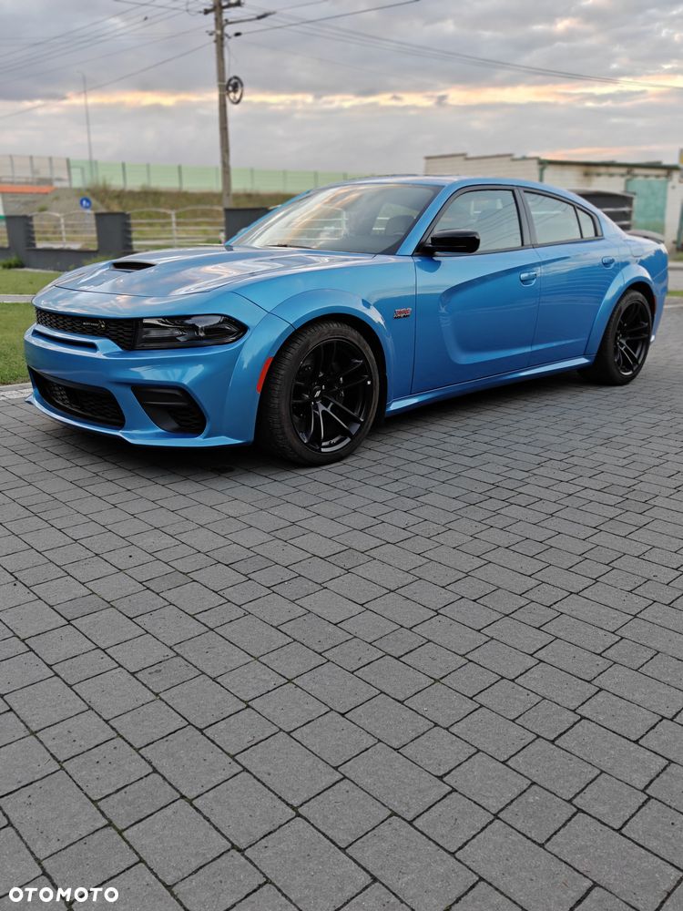 Dodge Charger 6.4 Scat Pack Widebody - 11