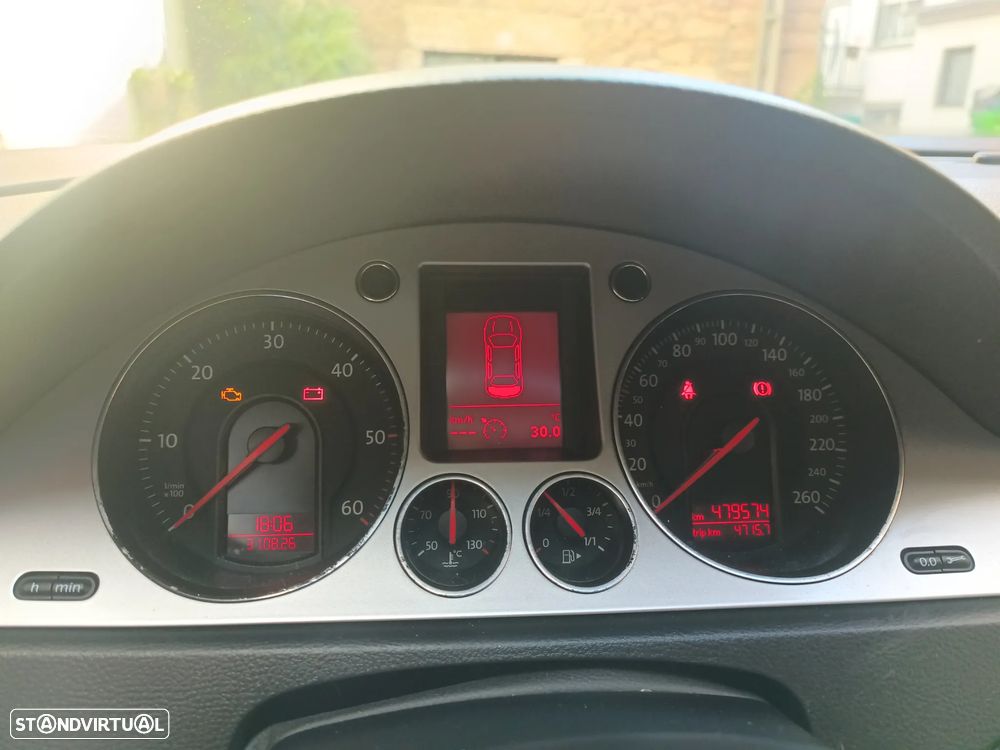 VW Passat Variant 2.0 TDI 4M Confortline - 7