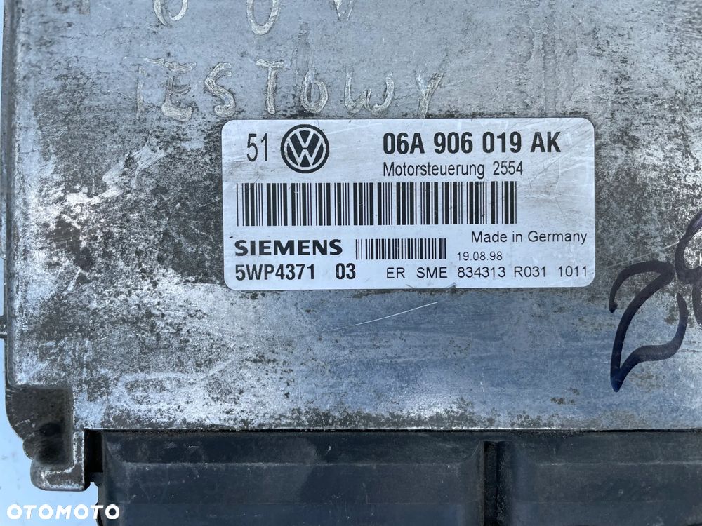 STEROWNIK SILNIKA VW GOLF IV BORA 1.6 8V 06A906019AK - 2