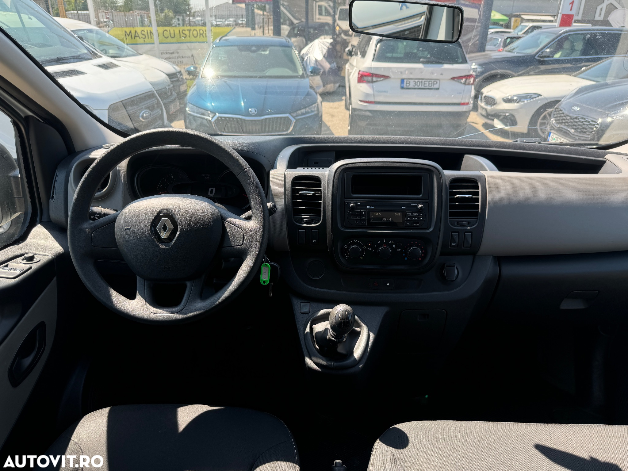 Renault Trafic - 16