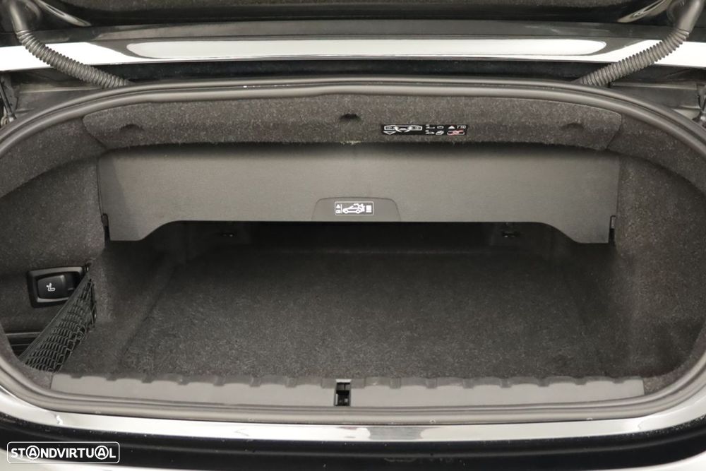 BMW 420 i Pack Desportivo M Auto - 28