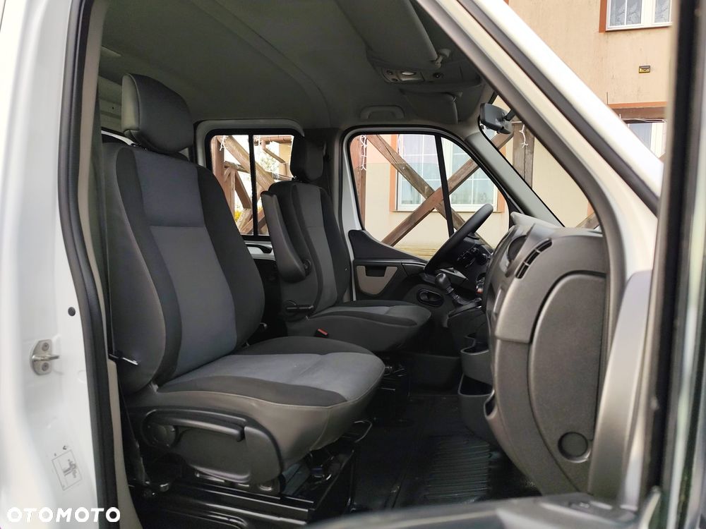 Renault Master 2.3dCi 125 - 12