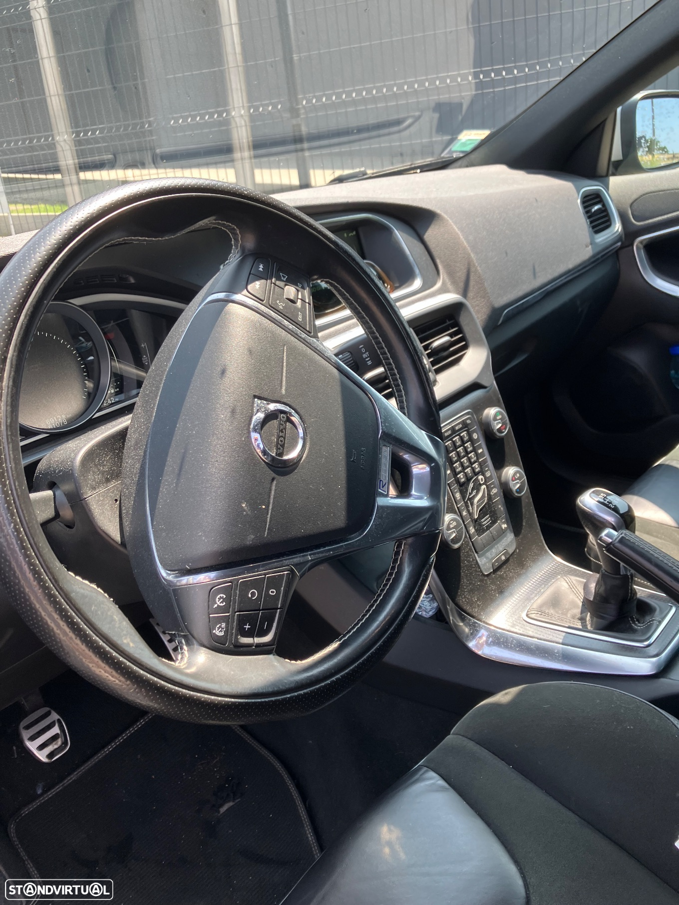 Volvo V40 2.0 D2 R-Design - 6