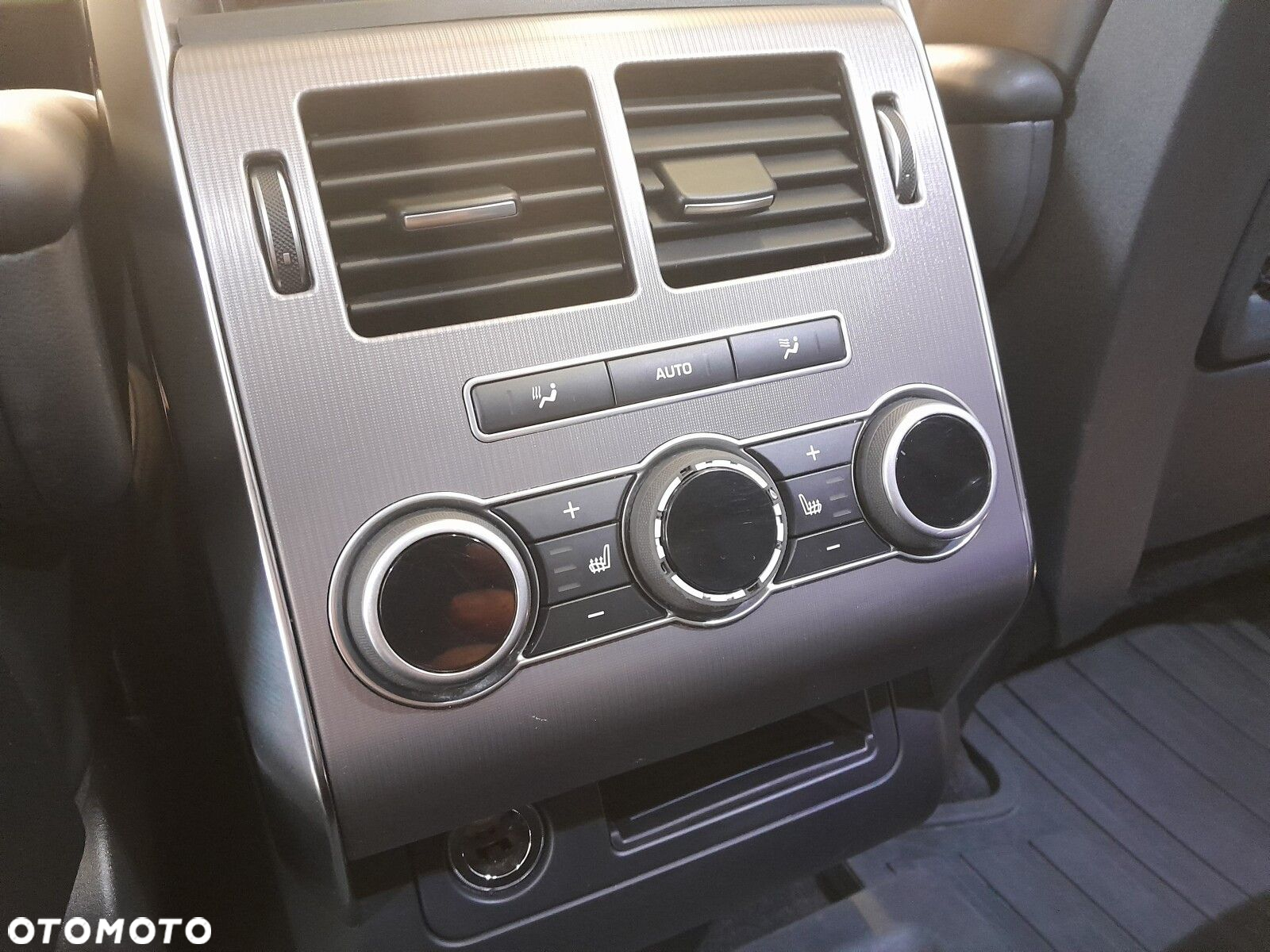 Land Rover Range Rover Sport S 3.0 SD V6 HSE - 14