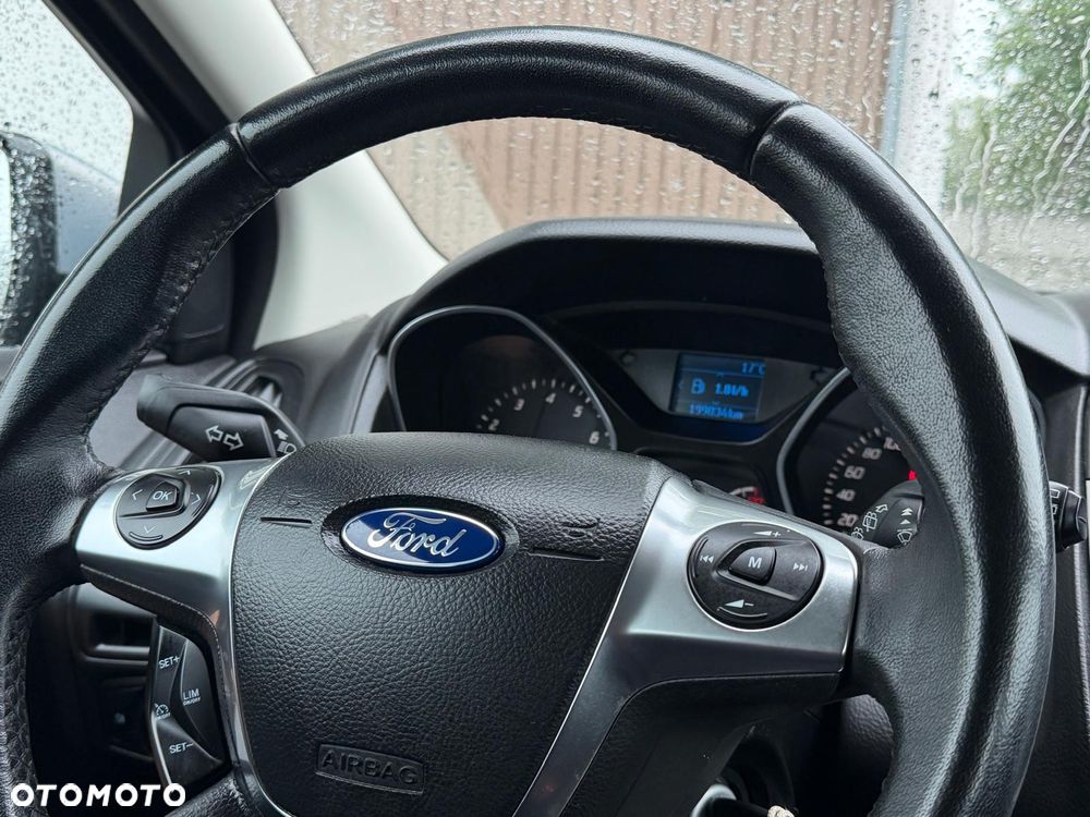 Ford Focus 1.0 EcoBoost Trend - 22