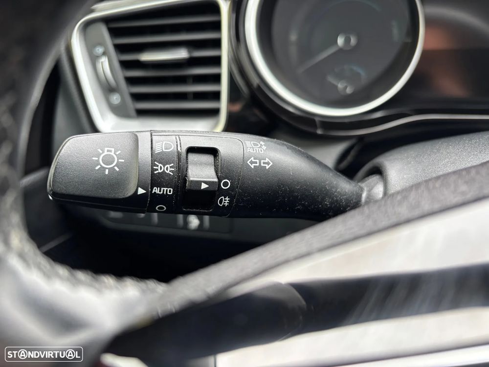 Kia XCeed 1.6 GDi PHEV Drive - 16