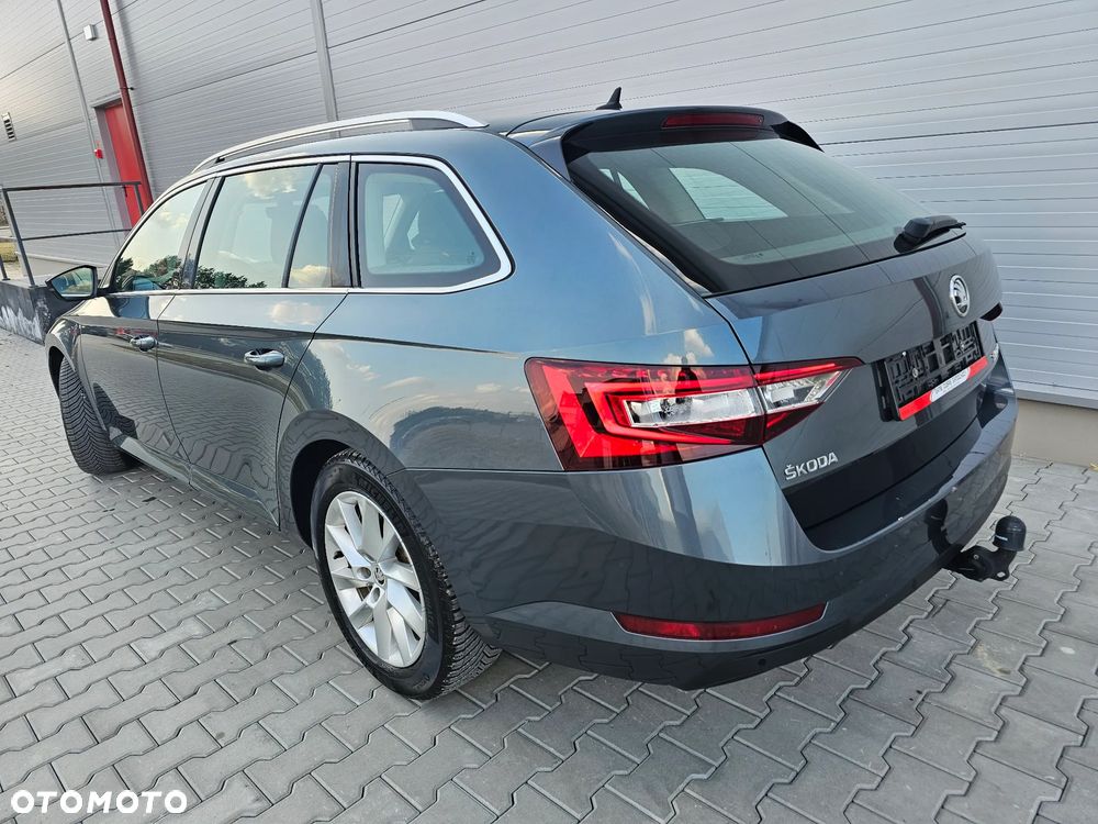 Skoda Superb 1.6 TDI DSG Style - 6