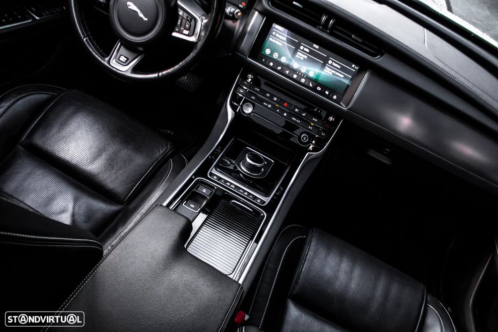 Jaguar XF Sportbrake 20d AWD Aut. R-Sport - 36