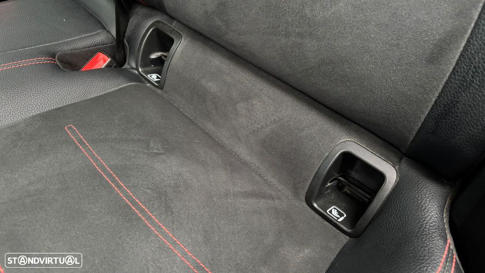 Mercedes-Benz GLA 250 e 8G-DCT AMG Line - 12