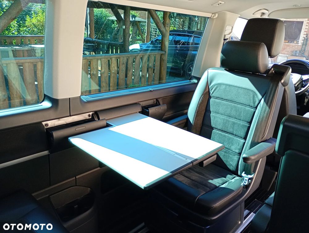 Volkswagen Multivan - 13
