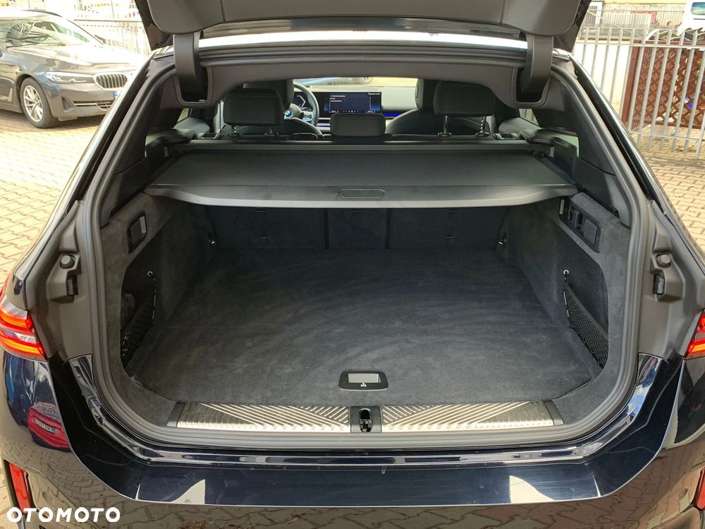 BMW Seria 5 520d mHEV M Sport - 21