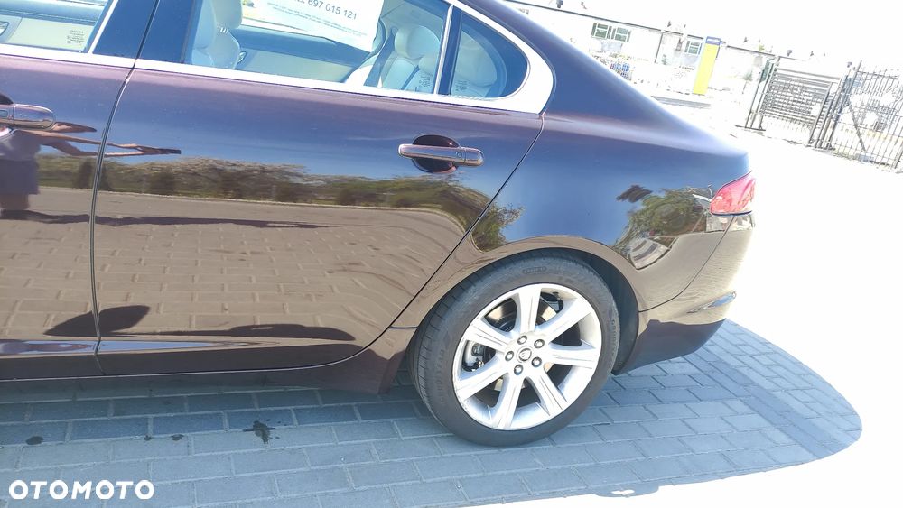 Jaguar XF 3.0 V6 D S Portfolio - 11