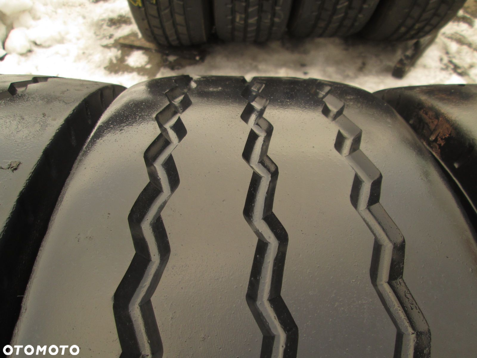 Opony ciężarowe 245/70R17.5 Pirelli ST01. Opony ciężarowe - 8