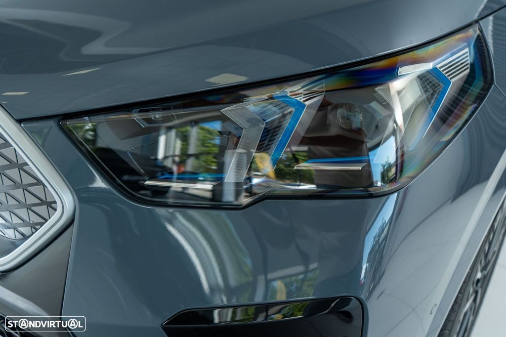 BMW iX2 eDrive20 Pack Desportivo M - 5