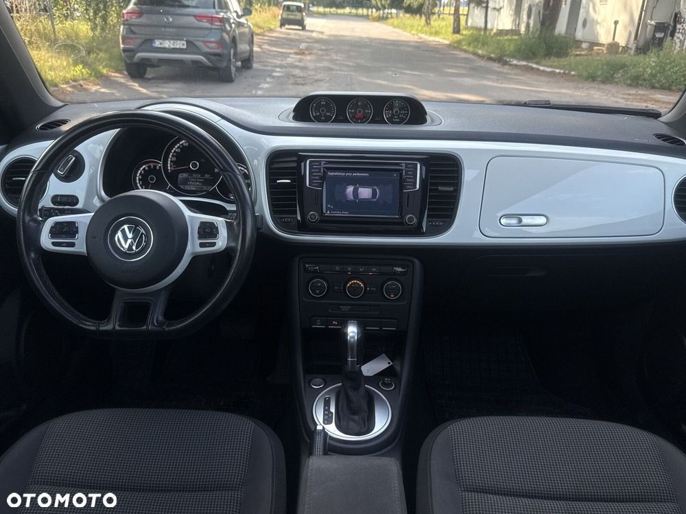Volkswagen New Beetle - 10