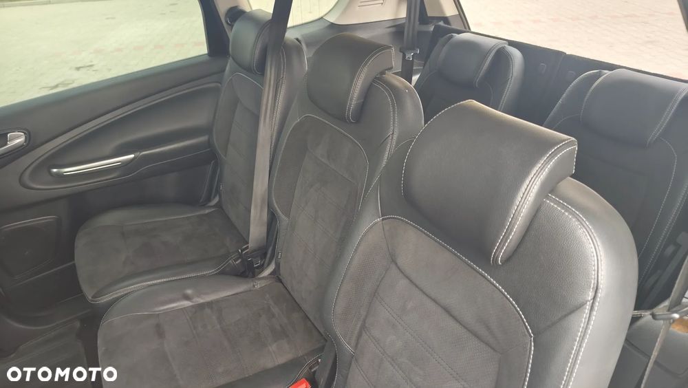 Ford S-Max - 18