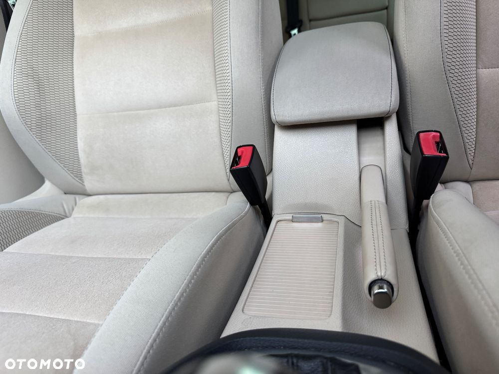 Volkswagen Golf 1.4 TSI Highline DSG - 13