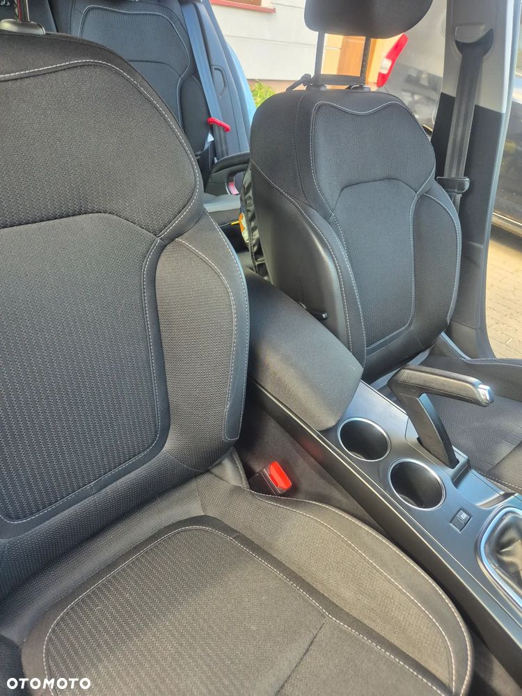 Renault Megane 1.3 TCe FAP Zen - 19