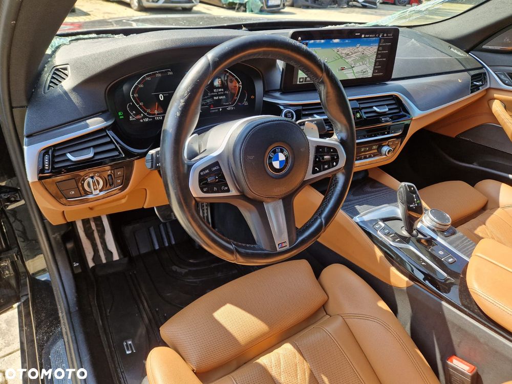 BMW Seria 5 520d xDrive mHEV M Sport sport - 13