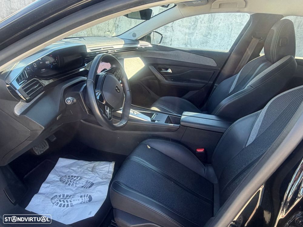 Peugeot 308 1.2 PureTech Allure EAT8 - 8