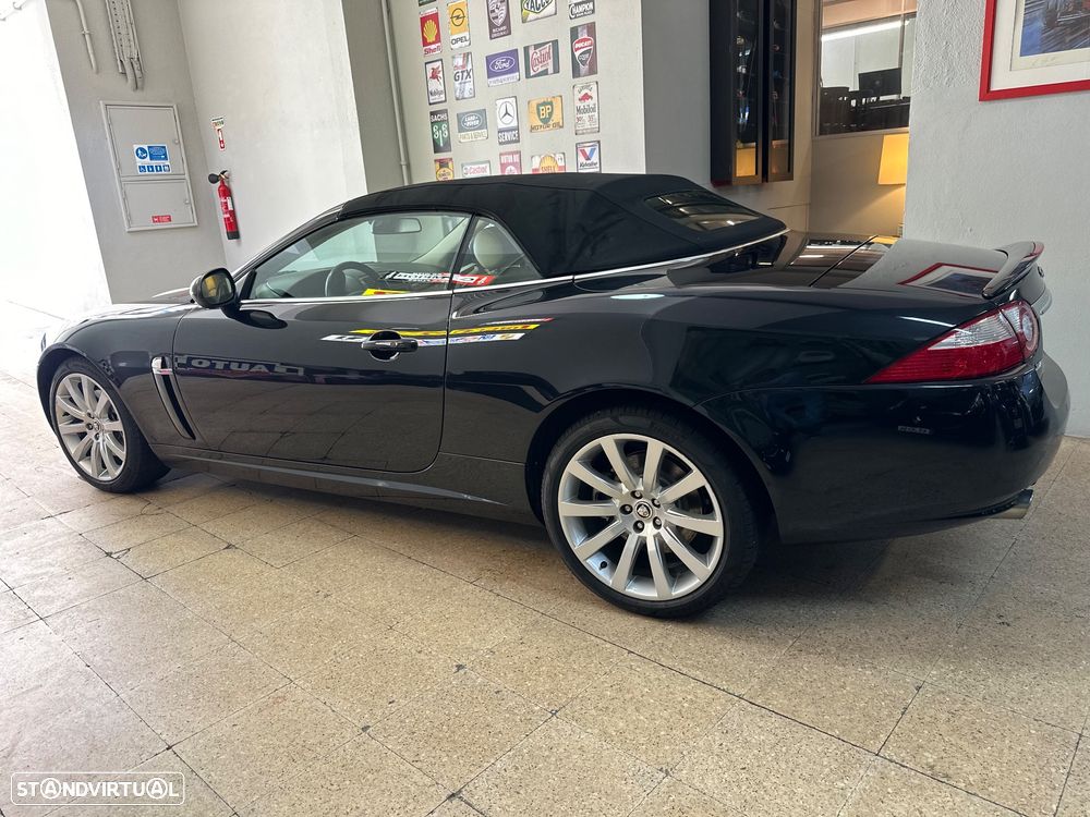Jaguar XK 4.2 V8 Convertible - 27