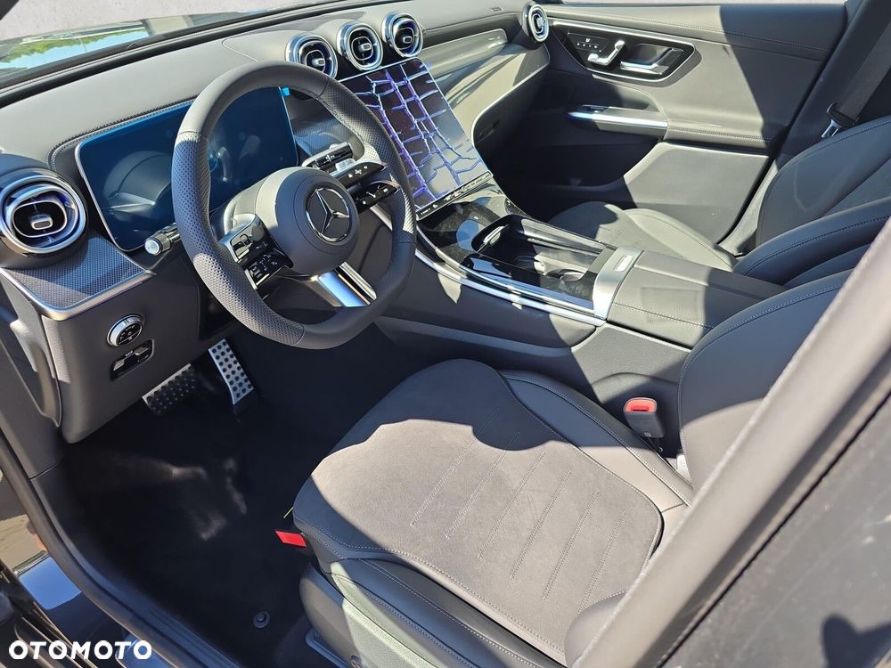 Mercedes-Benz GLC - 12