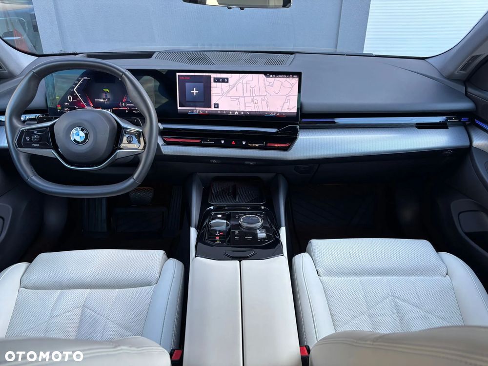 BMW Seria 5 520d xDrive mHEV - 12