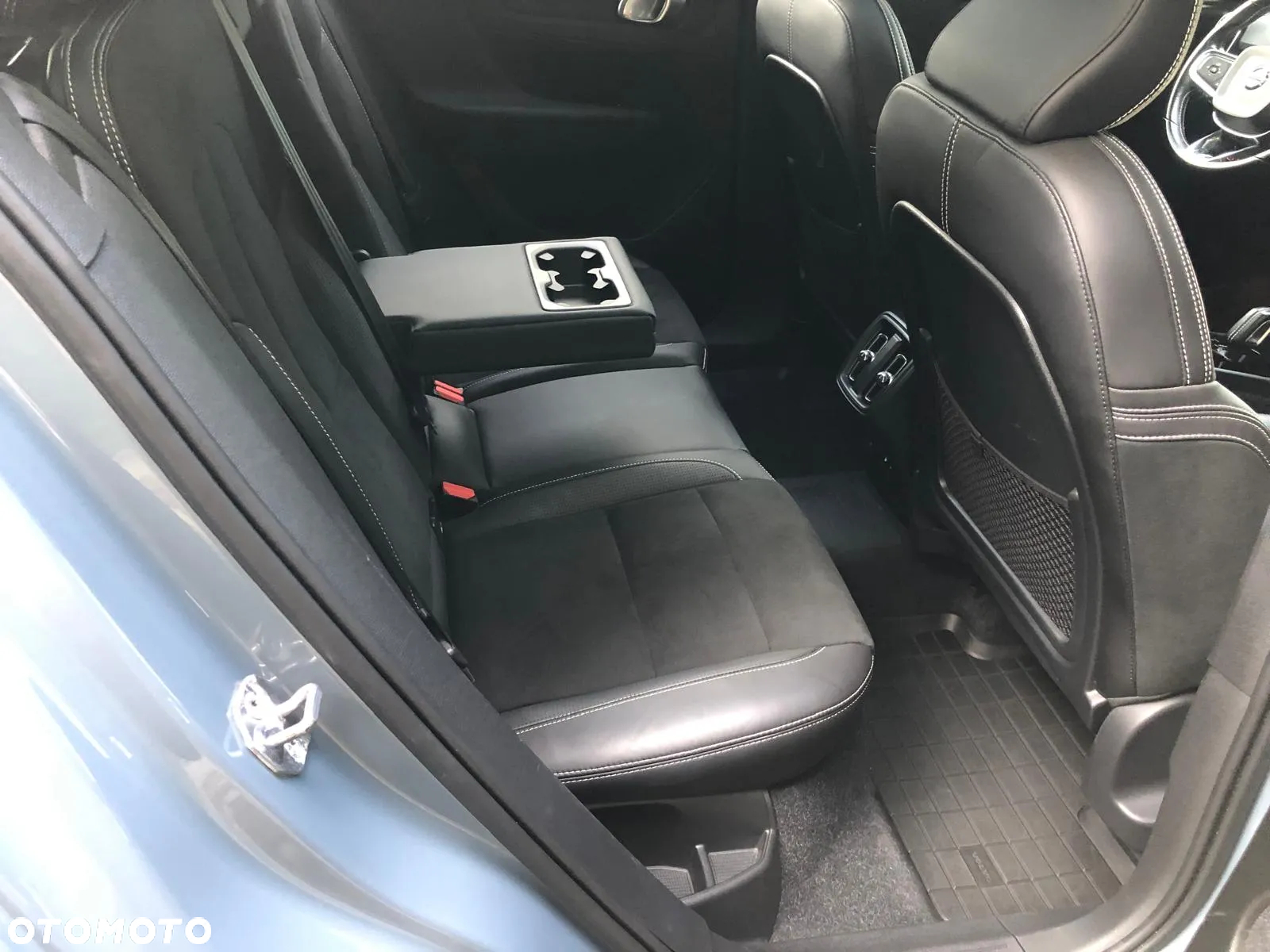 Volvo XC 40 T5 AWD R-Design - 21
