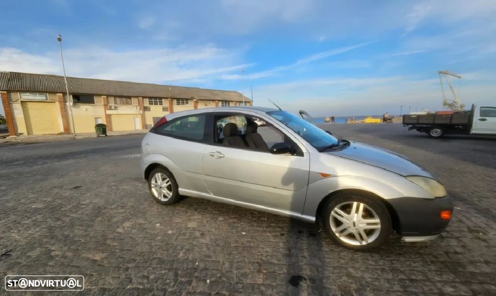 Ford Focus 1.8 TDdi Trend - 3