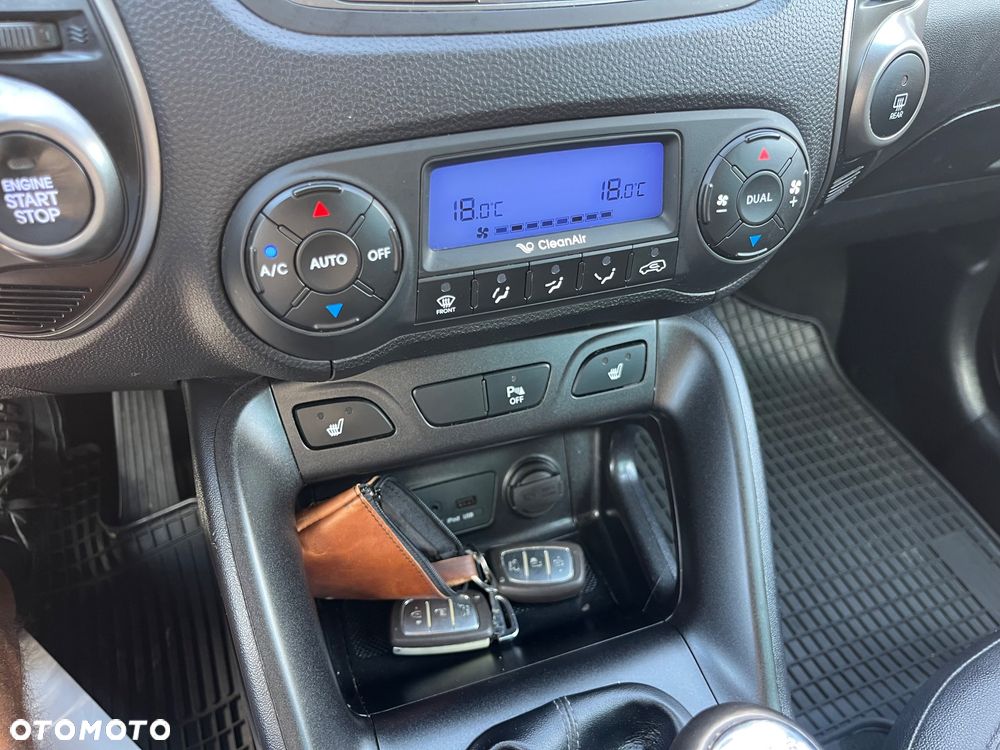 Hyundai ix35 1.7 CRDi 2WD Fifa World Cup Edition - 37