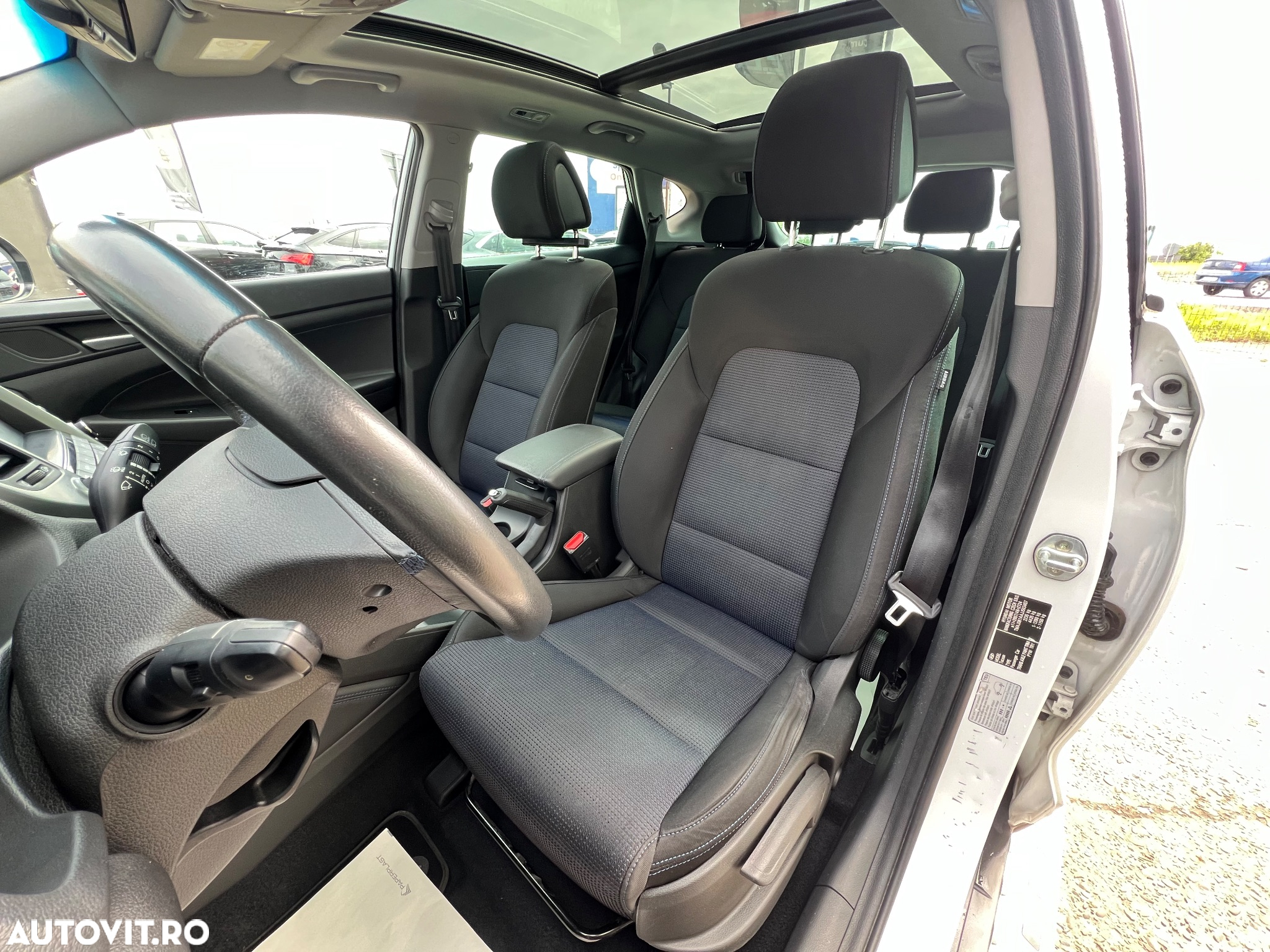 Hyundai Tucson 2.0 CRDI 2WD Trend - 12
