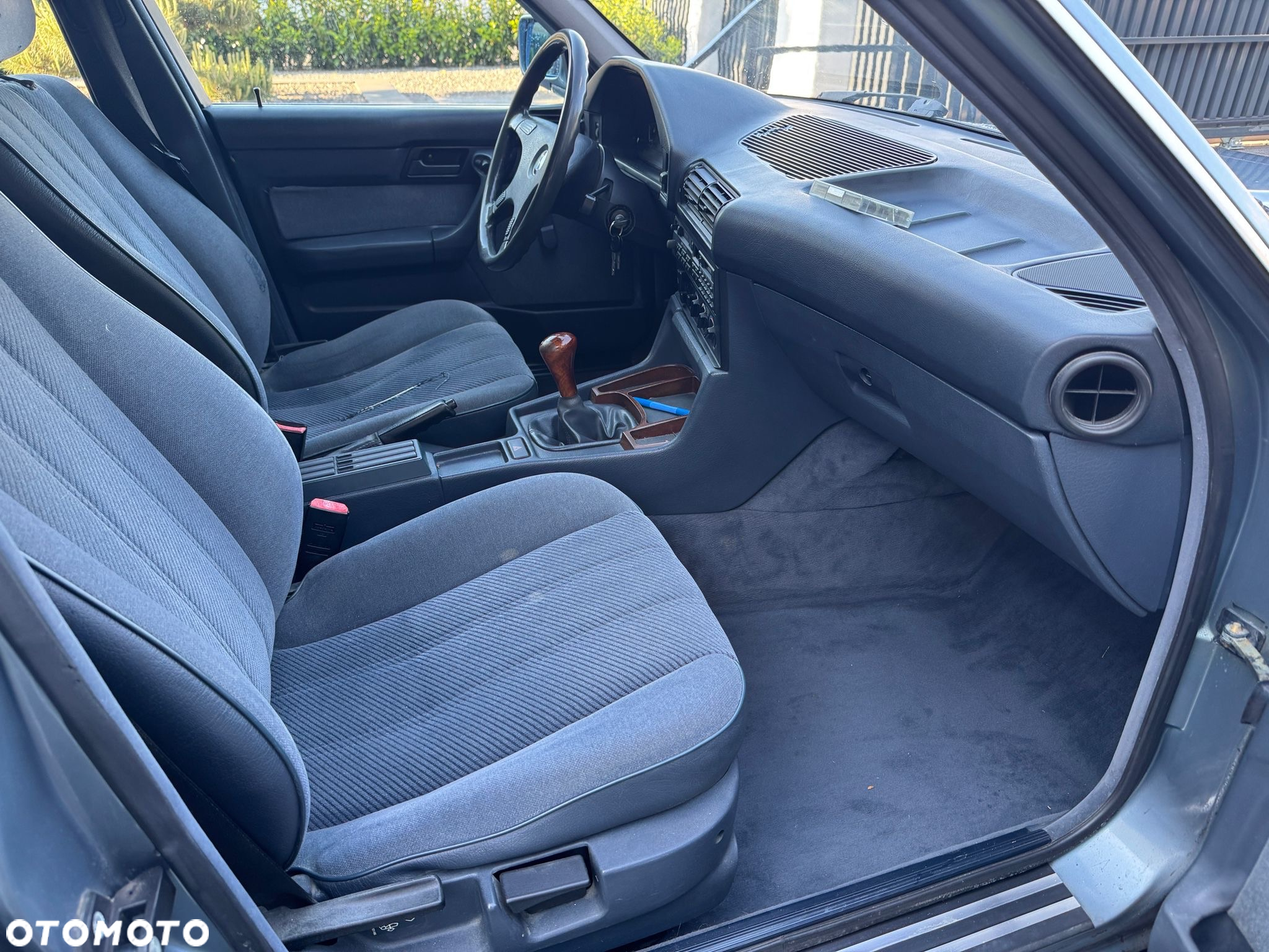 BMW Seria 5 520i - 6