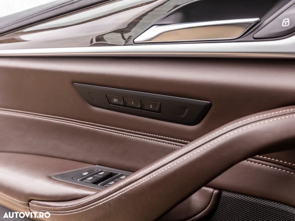 BMW Seria 5 520d Aut. Luxury Line - 21