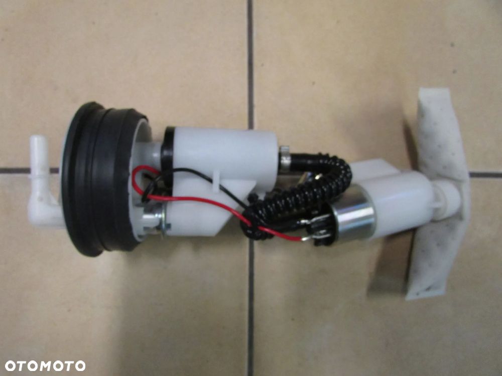 Vespa GTV 300 hpe 2024 pompa paliwa tylko 3400km - 1