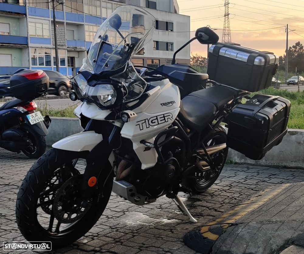 Triumph Tiger 800 XRX - 7